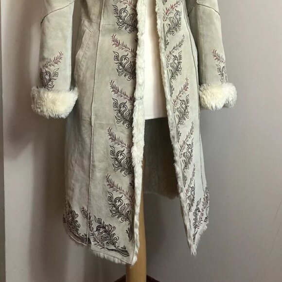 Real Suede Embroidered Beige Penny Lane Jacket with Floral Design - Picture 9 of 9